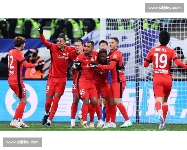 直播聚焦广州恒大对决神户胜利船亚冠强强碰撞看点十足激情之夜赛